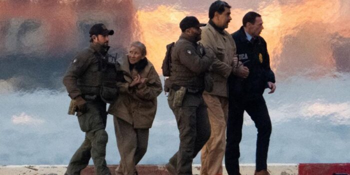 Berita Penampakan Maduro Digiring Hadiri Sidang Perdana di AS