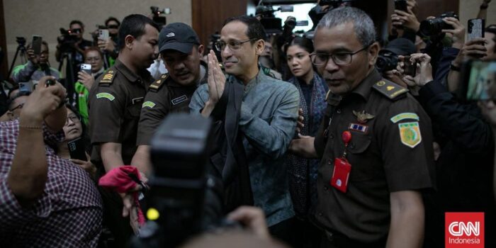 Berita Jangan Bersusah Cari Simpati dengan Giring Opini