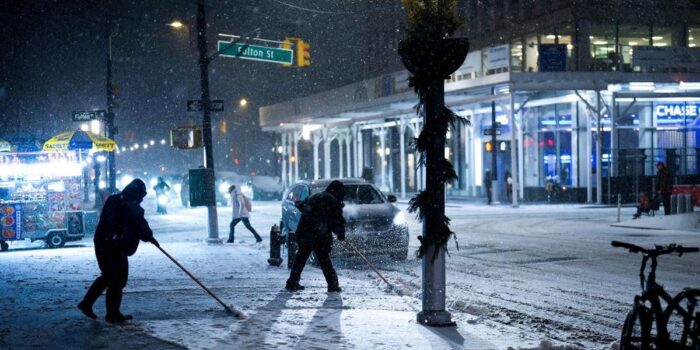 Berita Badai Salju Picu Suhu Dingin Ekstrem di AS, Warga Diimbau Waspada Berita Badai Salju Picu Suhu Dingin Ekstrem di AS, Warga Diimbau Waspada