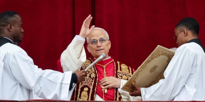 Berita Paus Leo XIV Berdoa untuk Dialog Perdamaian di Iran dan Suriah