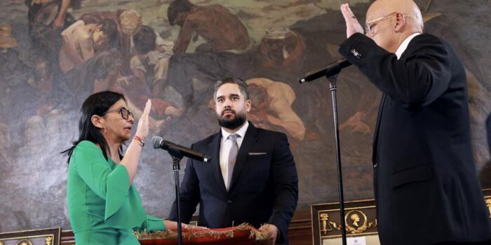 Berita Momen Delcy Rodrguez Dilantik Jadi Presiden Interim Venezuela