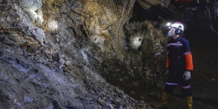 Berita Polisi Pastikan Tak Ada Ledakan Tambang Emas Antam Bogor, Hanya Asap