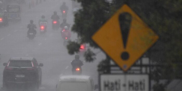 Berita BMKG Pantau Bibit Siklon 97S, Indonesia Timur Diminta Waspada