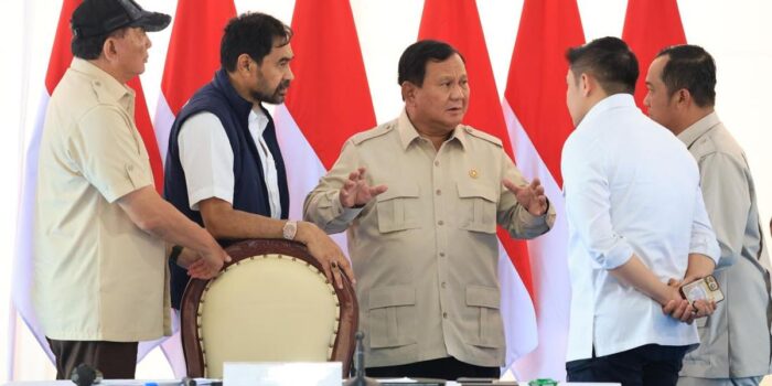 Berita Prabowo Sebut Ada Swasta Tertarik Manfaatkan Lumpur Banjir di Aceh