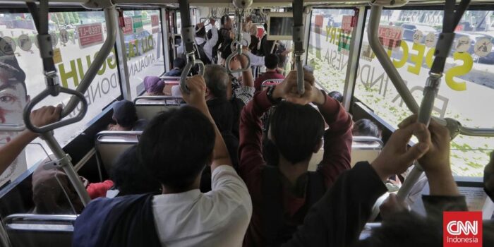 Berita 2 Pria Masturbasi di Bus TJ Saling Kenal, Janjian Pulang Kerja Bareng