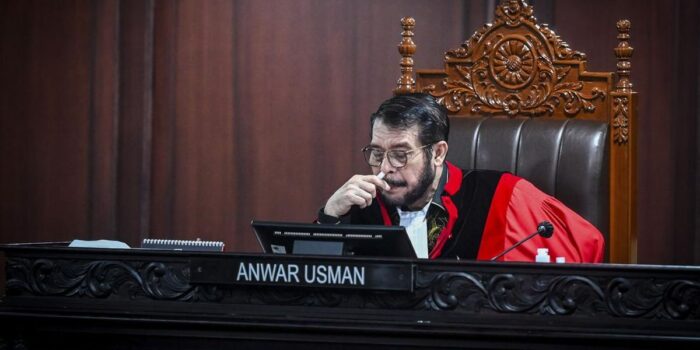 Berita Sering Bolos Sidang dan Rapat, Anwar Usman Dapat Surat Peringatan MK