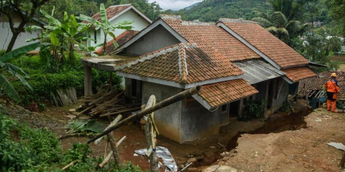 Berita 288 Warga Morowali Mengungsi Akibat Tanah Bergeser Berita 288 Warga Morowali Mengungsi Akibat Tanah Bergeser