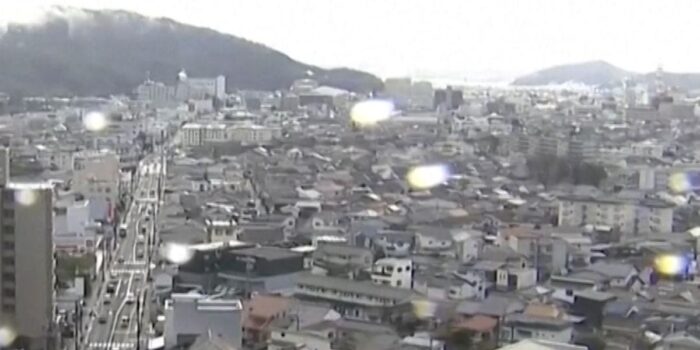 Berita Detik-detik Gempa M 6,2 Guncang Pesisir Jepang Terekam CCTV