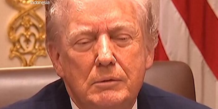 Berita Trump Bantah Tertidur dalam Rapat Kabinet, Klaim Sedang Bosan