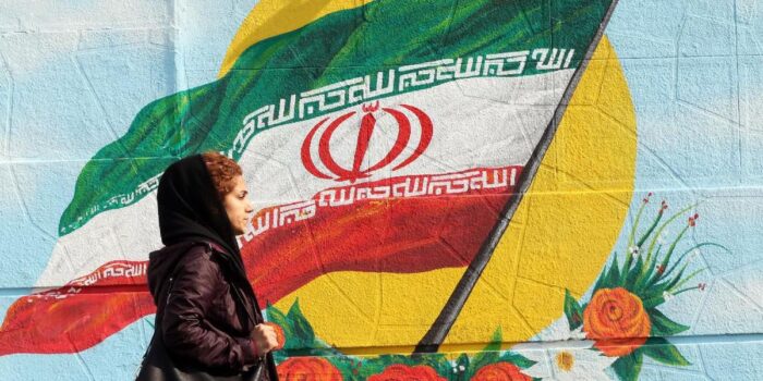 Berita Iran Siap ‘Melunak’ soal Nuklir Asalkan AS Cabut Sanksi Ekonomi