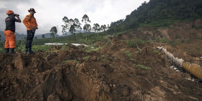 Berita Longsor di Pangalengan Bandung, 2 Anak Dilaporkan Tewas