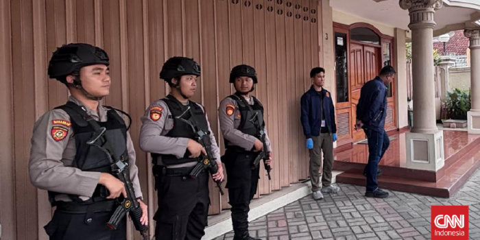 Berita Bareskrim Geledah Toko Emas di Surabaya, Usut TPPU Tambang Ilegal