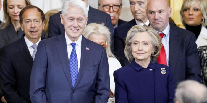 Berita Bill dan Hillary Clinton Siap Bersaksi di Penyelidikan Jeffrey Epstein