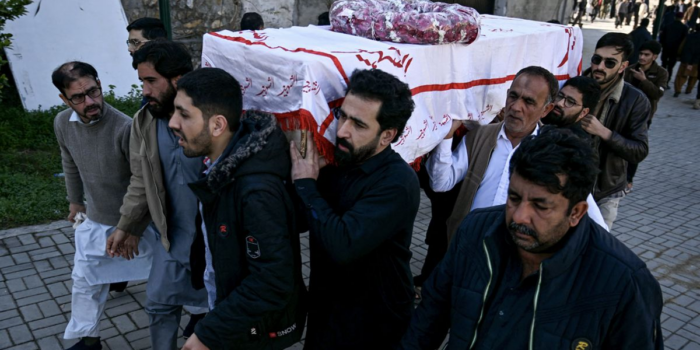 Berita Korban Bom Bunuh Diri di Islamabad Mulai Dimakamkan