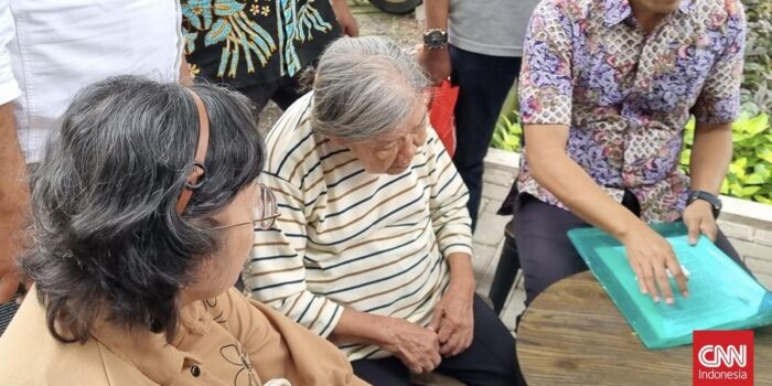 Berita Ditawari RJ, Nenek Elina Surabaya Tolak Damai dengan Penghancur Rumah