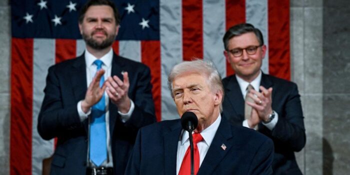 Berita Trump Ingin Deportasi 2 Anggota DPR Muslim sampai Kim Jong Un Mau Akur