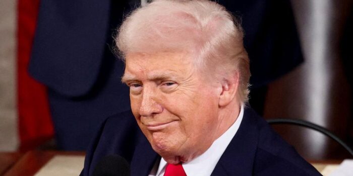 Berita Trump Larang Lembaga AS Gunakan AI Ini usai Berselisih dengan Pentagon