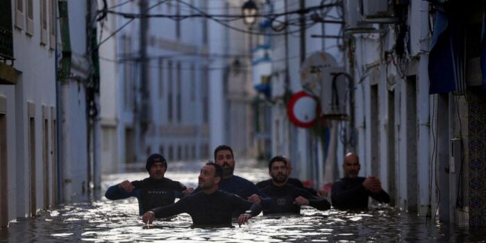 Berita Mendagri Portugal Mundur dari Jabatan Gegara Gagal Atasi Banjir