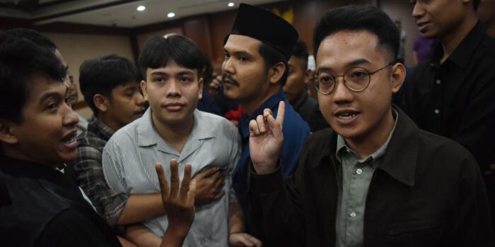 Berita LBH Sebut Pengalihan Penahanan Delpedro Cs Dikabulkan Hakim