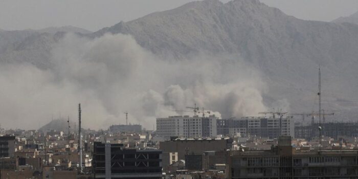 Berita Ledakan di Abu Dhabi hingga Kuwait, Jalur Udara Tutup