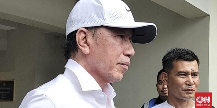 Berita Jokowi Sebut Proses Hukum Lanjut Meski Seandainya Roy Suryo Minta Maaf