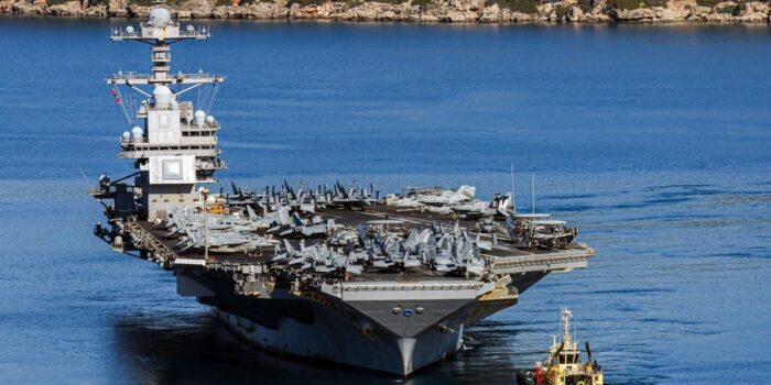 Berita Kapal Induk Terbesar AS Tinggalkan Yunani, Berlayar Makin Dekat Iran Berita Kapal Induk Terbesar AS Tinggalkan Yunani, Berlayar Makin Dekat Iran