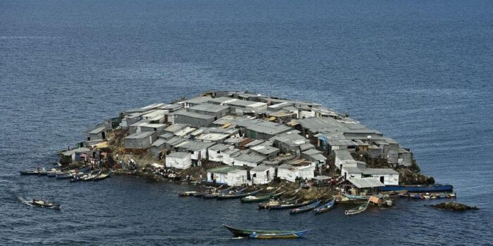 Berita Pulau Setengah Lapangan Bola Dihuni 500 Jiwa, Ada di Negara Mana?