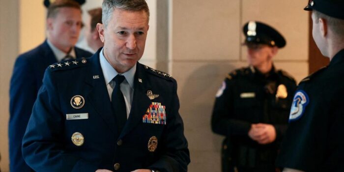 Berita Trump Ultimatum Iran, Para Jenderal AS & Israel Bertemu di Pentagon Berita Trump Ultimatum Iran, Para Jenderal AS & Israel Bertemu di Pentagon