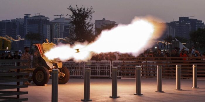 Berita Madfa Al Iftar, Dentum Meriam Penanda Buka Puasa di Qatar