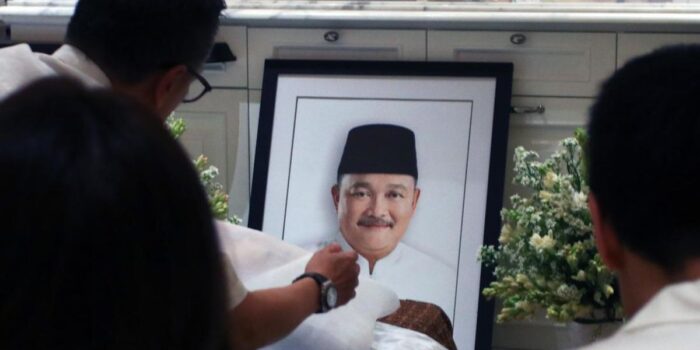 Berita Kasus Pidana Korupsi Alex Noerdin Ditutup