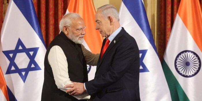 Berita Momen Mesra Netanyahu Sambut Kunjungan PM India Modi