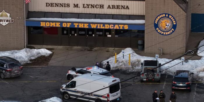 Berita Penembakan Massal Guncang Pertandingan Hoki di AS