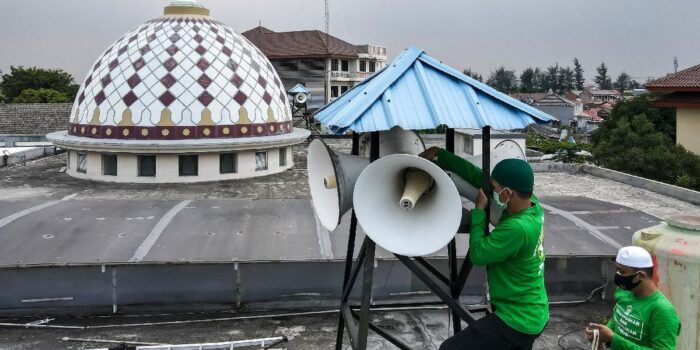 Berita WNA di NTB Protes Suara Tadarusan, Ini Aturan Speaker saat Tadarus