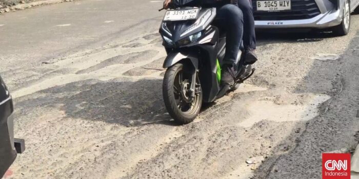 Berita 43 Titik Jalan Lubang di Jalur Ciputat-Jakarta, 5 Kecelakaan Sepekan Berita 43 Titik Jalan Lubang di Jalur Ciputat-Jakarta, 5 Kecelakaan Sepekan