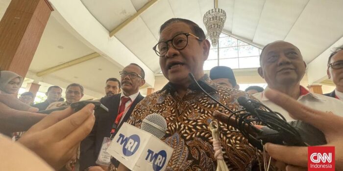 Berita Pramono Targetkan 10.000 Bus Listrik Transjakarta pada 2029