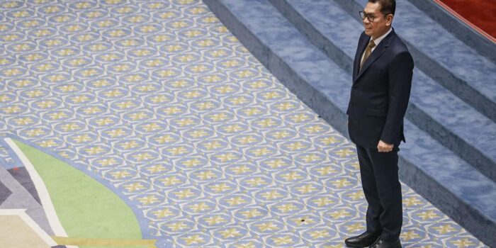 Berita Adies Kadir Baca Sumpah Jabatan Hakim MK di Hadapan Presiden Hari Ini