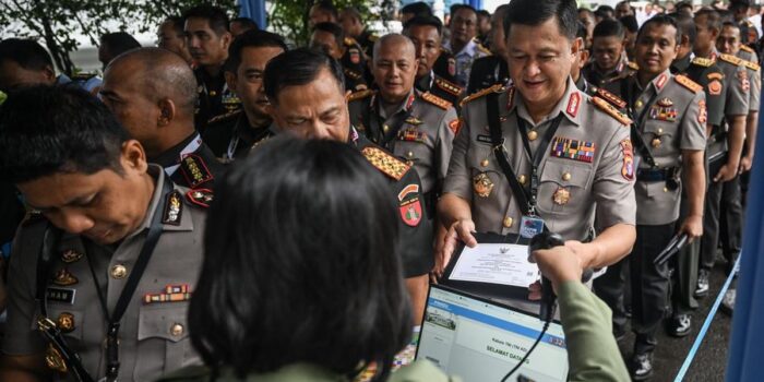 Berita Istana Respons Isu Polri di Bawah Kementerian