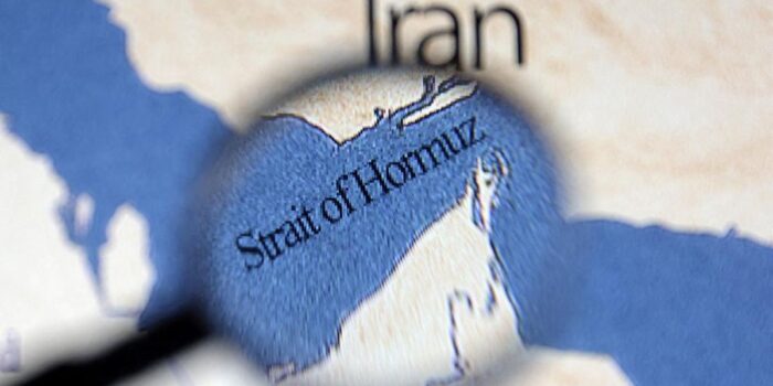 Berita Iran Tutup Selat Hormuz Siaga Gempuran AS, Gelar Latihan Tempur Berita Iran Tutup Selat Hormuz Siaga Gempuran AS, Gelar Latihan Tempur