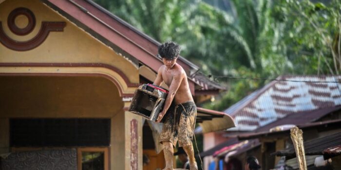 Berita Huntara Tak Jua Selesai, Korban Bencana Tapteng Bangun Rumah Sendiri