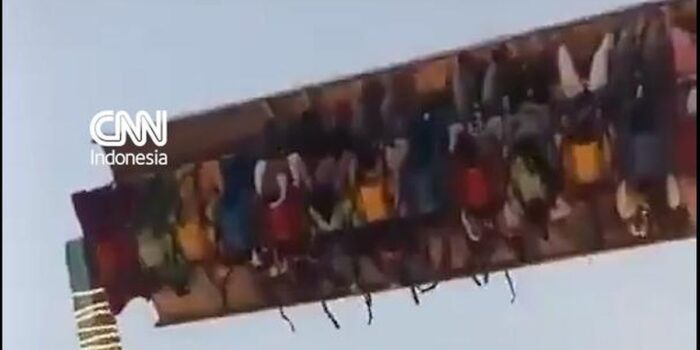 Berita Detik-detik Horor Wahana ‘Tornado’ Taman Bermain di India Ambruk