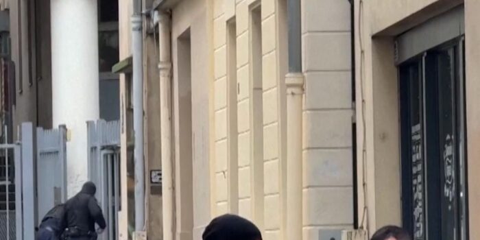 Berita Markas Partai Sayap Kiri Prancis Dapat Teror Ancaman Bom