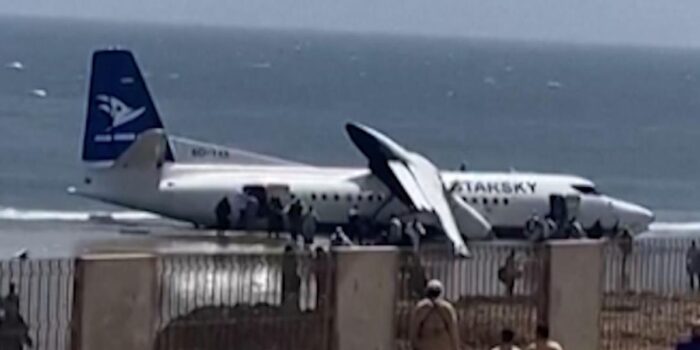 Berita Penampakan Pesawat Mendarat Darurat di Pantai Somalia