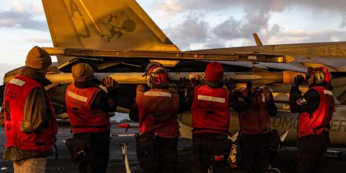 Berita 4 Hari Perang Lawan Iran, AS Rugi Alat Militer Hampir Rp33 Triliun Berita 4 Hari Perang Lawan Iran, AS Rugi Alat Militer Hampir Rp33 Triliun