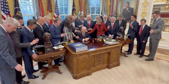 Berita Terus Berikan Presiden Kami Kekuatan