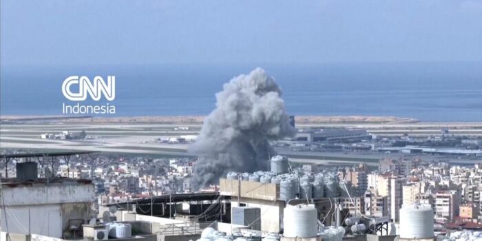 Berita Asap Membumbung di Permukiman Beirut Akibat Serangan Israel Berita Asap Membumbung di Permukiman Beirut Akibat Serangan Israel