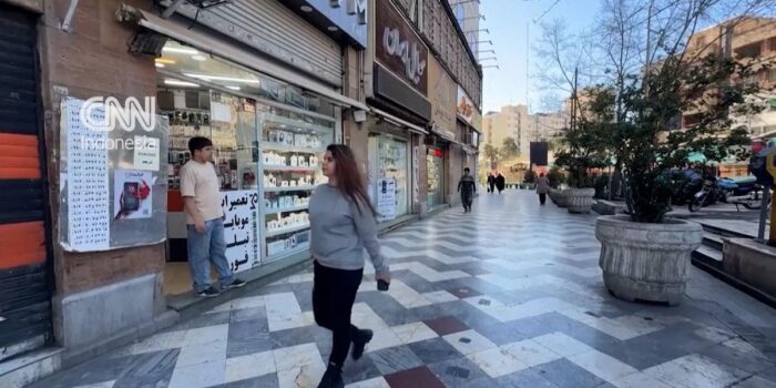 Berita Warga Iran Jalani Aktivitas Normal di Tengah Gempuran Israel-AS