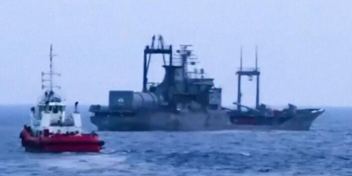 Berita Evakuasi Awak Kapal Perang Iran IRIS Bushehr di Kolombo Sri Lanka