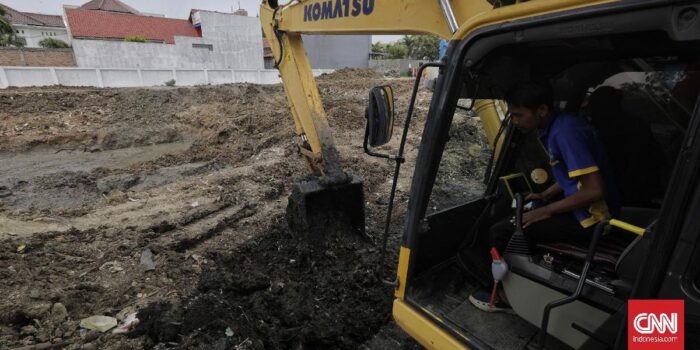 Berita Polda Sumut Amankan 12 Ekskavator di Tambang Emas Ilegal Madina-Tapsel