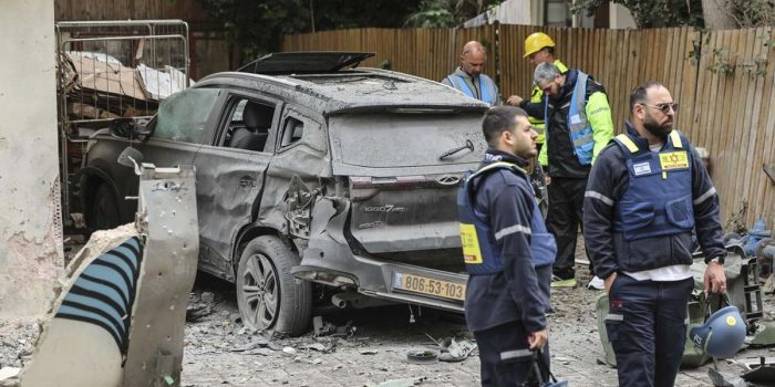 Berita Gelombang Rudal Iran Mengguncang Tel Aviv