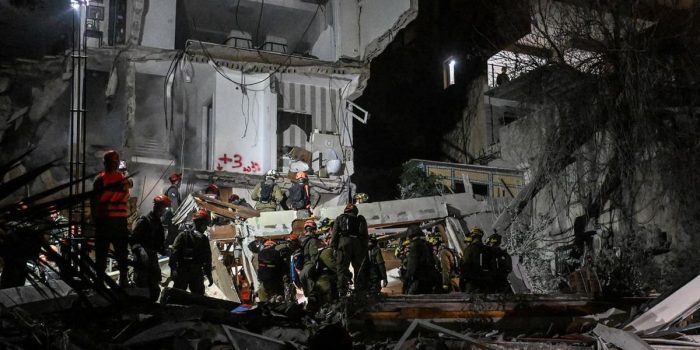 Berita Rudal Iran Hantam Gedung di Haifa Israel, 2 Tewas